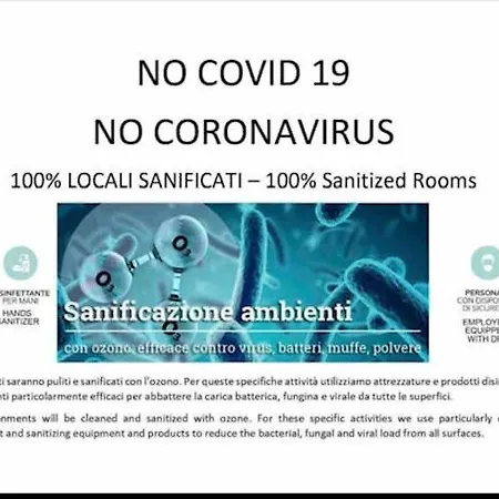 Unique In Center アパート